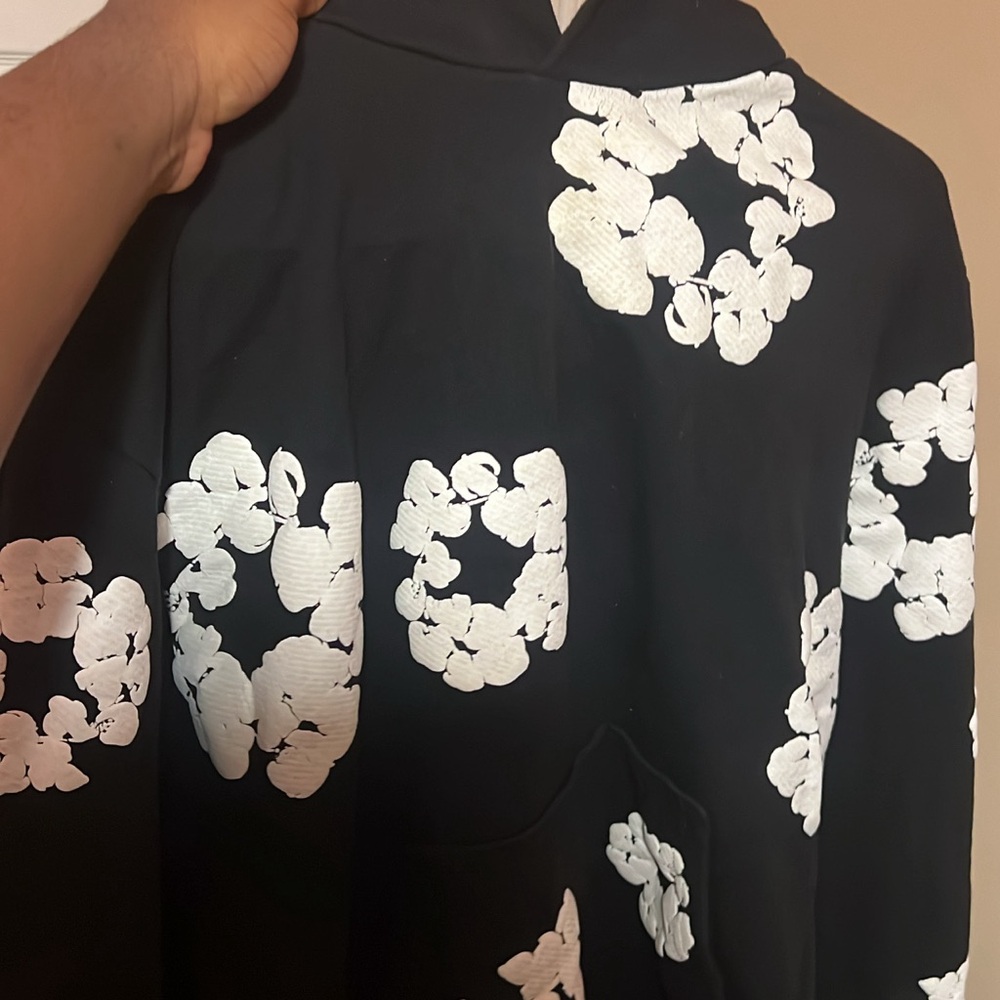 Black and White Floral Print Jacket with Bold Design